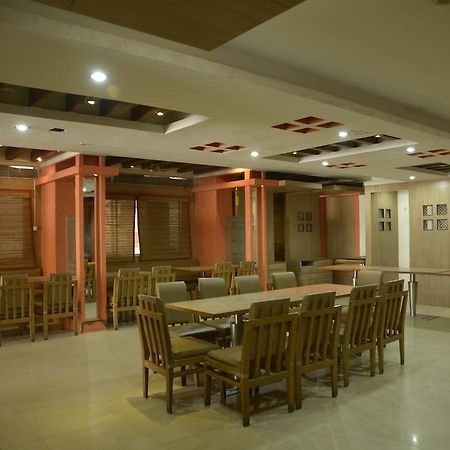 Hotel Sri Sai Krupa Hyderabad Exterior photo